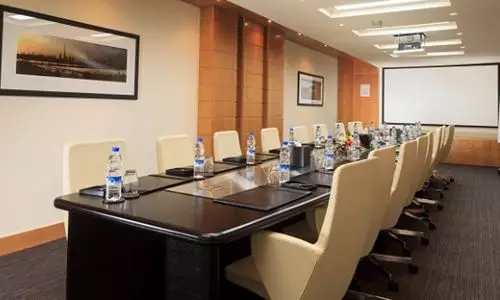 اتاق جلسات هتل کنراد